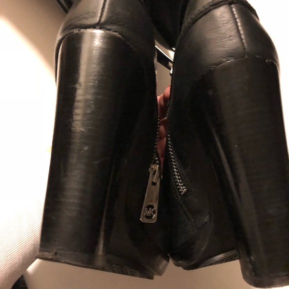 ♥️SOLD♥️ Knee high leather Michael Kors boots - Picture 6 of 8
